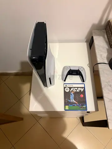 Sony PlayStation 5 slim with CD reader Console with DualSense Controller and FIFA 24
