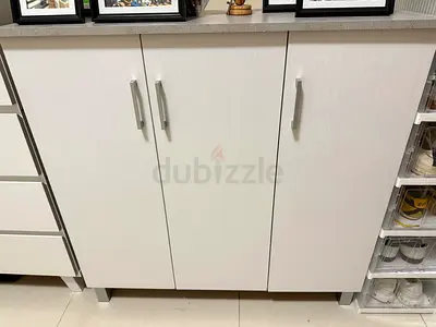 18 pair shoe cabinet