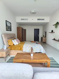 Comfy Master Ensuite | Prime Sheikh Zayed Rd | Near Metro WTC& Museum | All Bills Included
