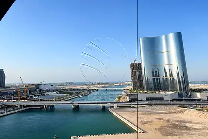√Full canal view| High Floor | VACANT√