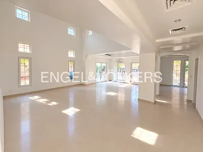 Fully Upgraded | Modern | Private Chilled Pool