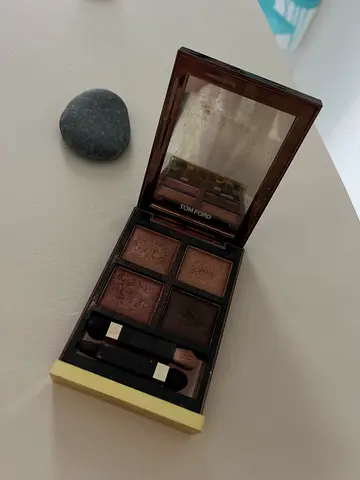 TOM FORD eyeshadow palette