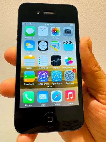 Apple IPhone 4 black old school