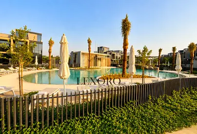 Pool View | Mortgageable | Near to Amenities
