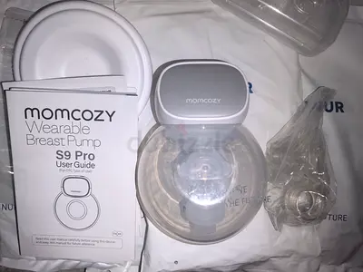 MOMCOZY wearable breast pump - with FREE 100 milk storage bag and FREE nipple Sheild