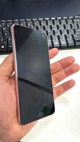 Samsung S21 5G, unused, new, in official condition.