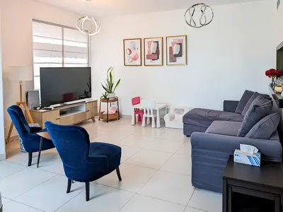 Spacious Layout | Unfurnished | Ready to move in