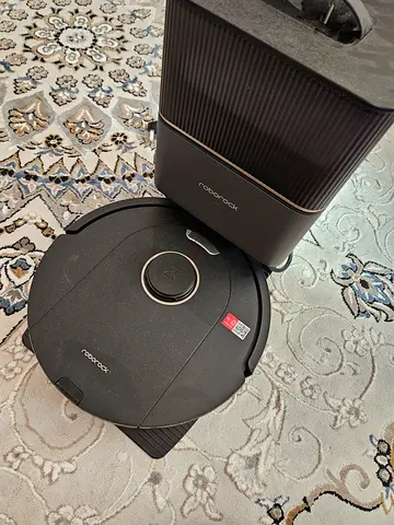 Roborock Q5 Robot Vacuum with Dock - Good Working Condition