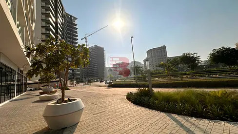 Brand New | 32 KW | RTA parking