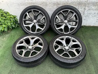 4x Original Dodge Charger/Challenger 20inch Rims and Tyres