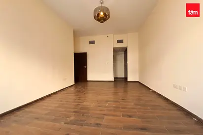 Chiller Free | Close to Metro | High floor