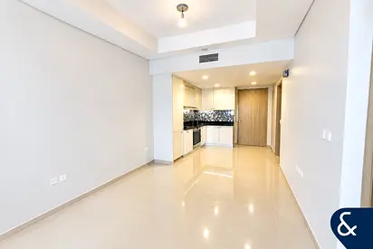 Canal Views | Luxury Living | High Floor