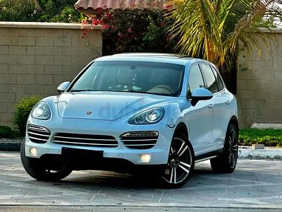 2014 Porsche Cayenne S GCC Specs