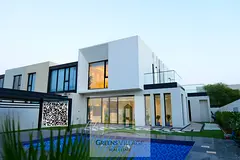 Stunning Ready -to-Move Single Line Townhouses