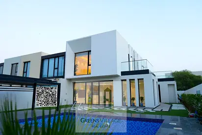 Stunning Ready -to-Move Single Line Townhouses