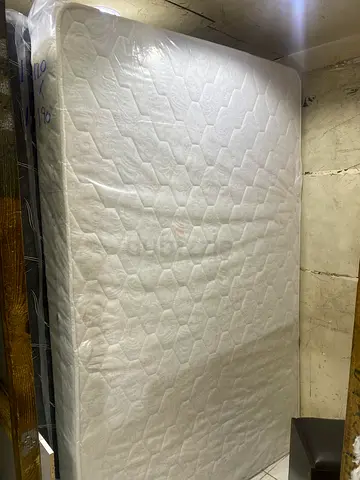 Double mattress in good brand new