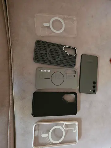 Samsung s23 plus 512gb perfect condition + 5 cases