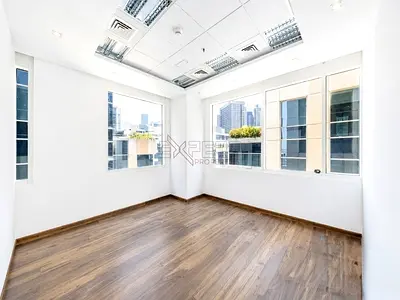 Flexible Payments | Fitted With Cabins | Vacant Unit