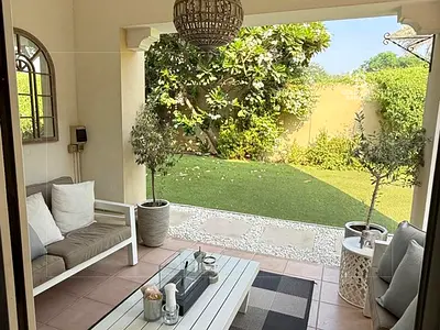 Vacant | Spacious | Close to the park