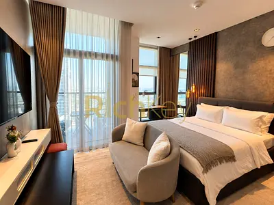 Upgraded & Premium Finished | Spacious |High Floor