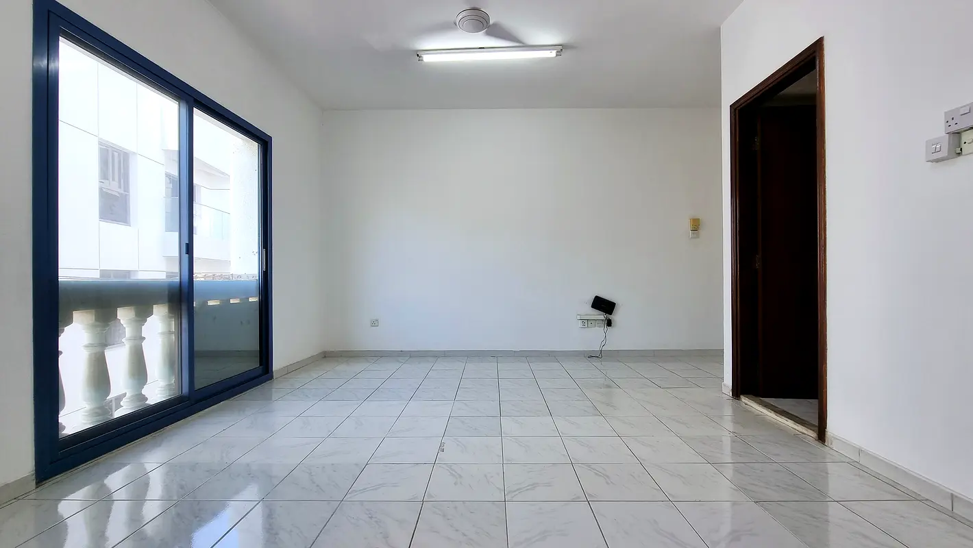 WINDOW AC-STUDIO-COUPLE ONLY-HAMRIYA