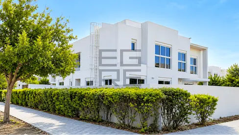 Corner Unit | Private Courtyard | Ready