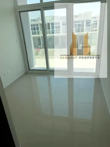 For sale villa 3 Bed in Damac Hills2 Amargo cluster