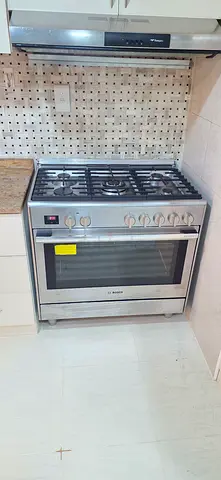 Bosch series 8 top gas oven electric cooker 90 by 60 cm latest model like new condition perfect work