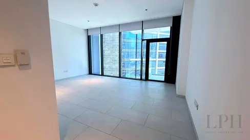 Canal View | Large Studio | Unfurnished