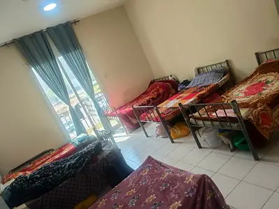 Assalamu allaikum☝️ Executive Bed space for Rent for Male @ international city phase 1 Greece