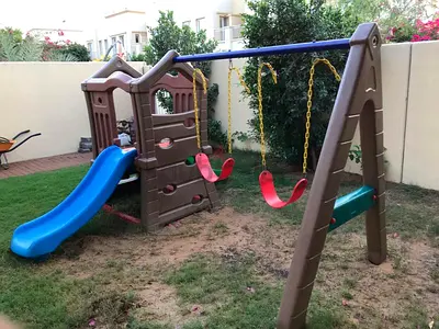 Garden treehouse playset