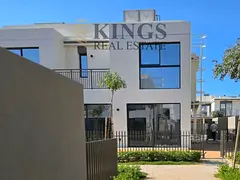 Corner Townhouse | 3Bedroom |Second Row Canal View