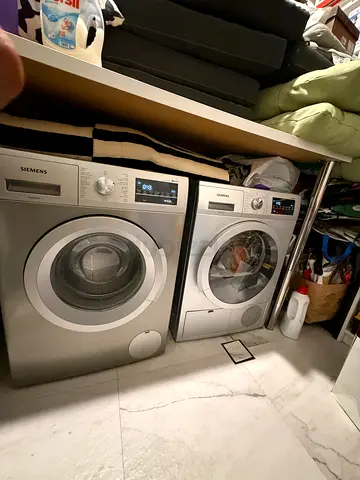 Siemens IQ500 9KG front load washer and dryer set - silver, good condition