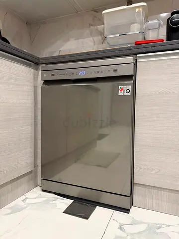 LG new model stainless steel dishwasher - good condition
