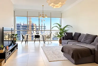 Large 1BR+Store | VOT | Parking | Balcony