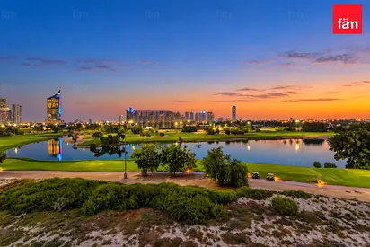Community expert | Golf course view | large layout