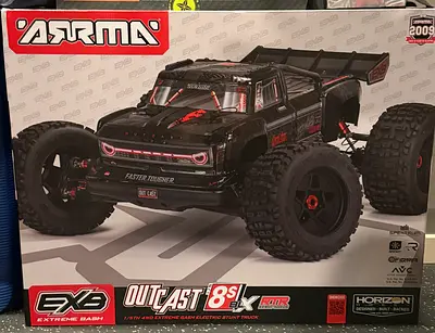 ARRMA OUTCAST 8S