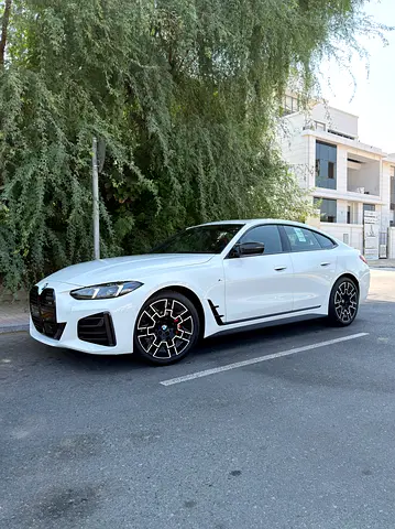 BMW M440i xDrive M Performance - 5 Years Warranty - 5 Years Free Service - GCC Specs