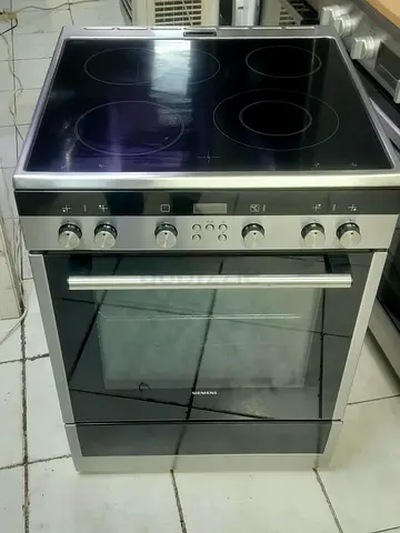 Siemens freestanding electric cooker with ceramic hob and oven 60cm