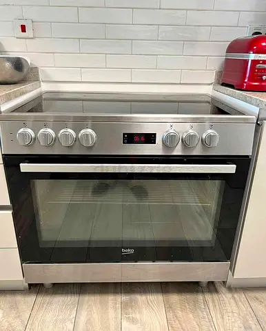 Beko brand 5 Bruner electric cooker 90 cm same like a new condition