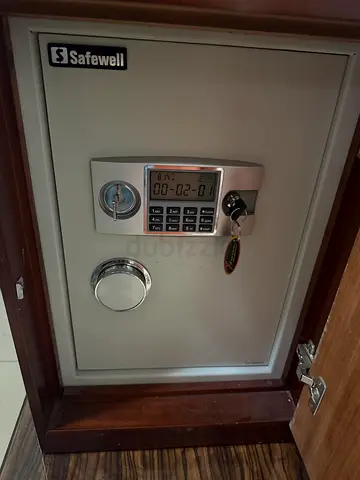 Safewell Electronic Safe with Key Backup - Good Condition