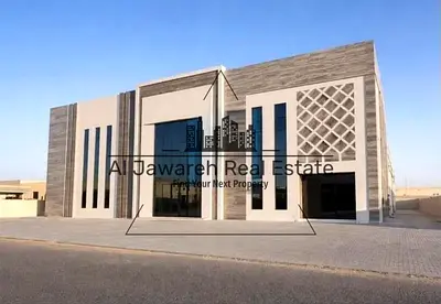 للايجار مستودع 25 الف قدم مع 5 غرف عمال كهرباء 220 كيلو وات