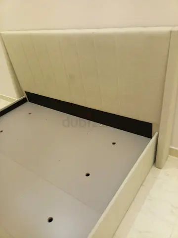 King size bed with mattress 180by200cm