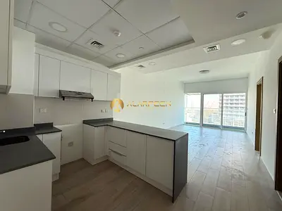 High Floor 1-BR | Spacious Unit | Ready to Move