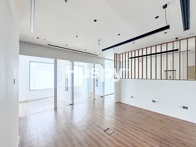 Fully Fitted | 3 Parking Spaces | Mid Floor