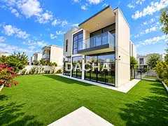Single Row | Landscaped | Padel Court View