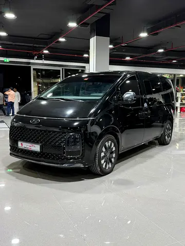 Hyundai Staria Premium 2023 GCC Specs