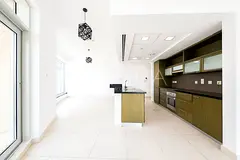 Chiller Free | Exclusively Managed | Mid Floor