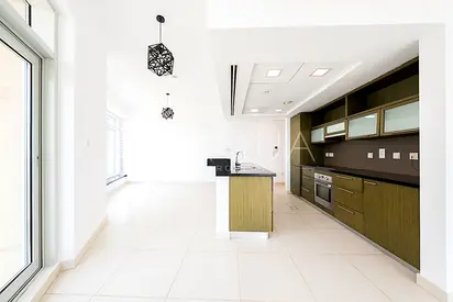 Chiller Free | Exclusively Managed | Mid Floor