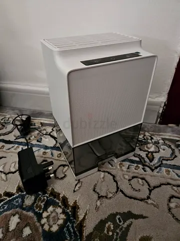 Portable dehumidifier with water tank — used, good condition